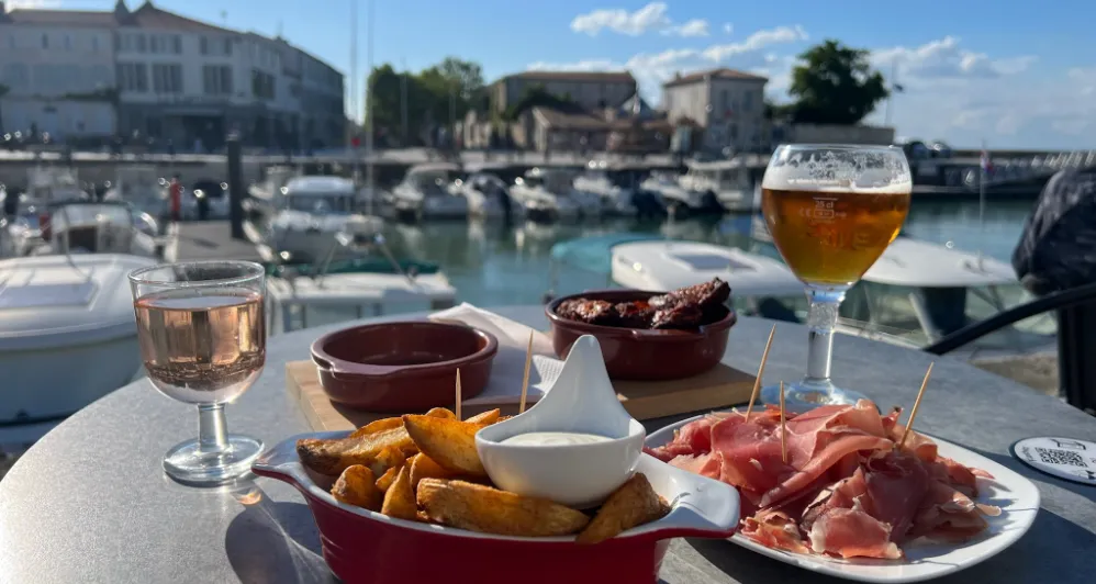 lokale lekkernijen eten in la flotte op eiland ile de re